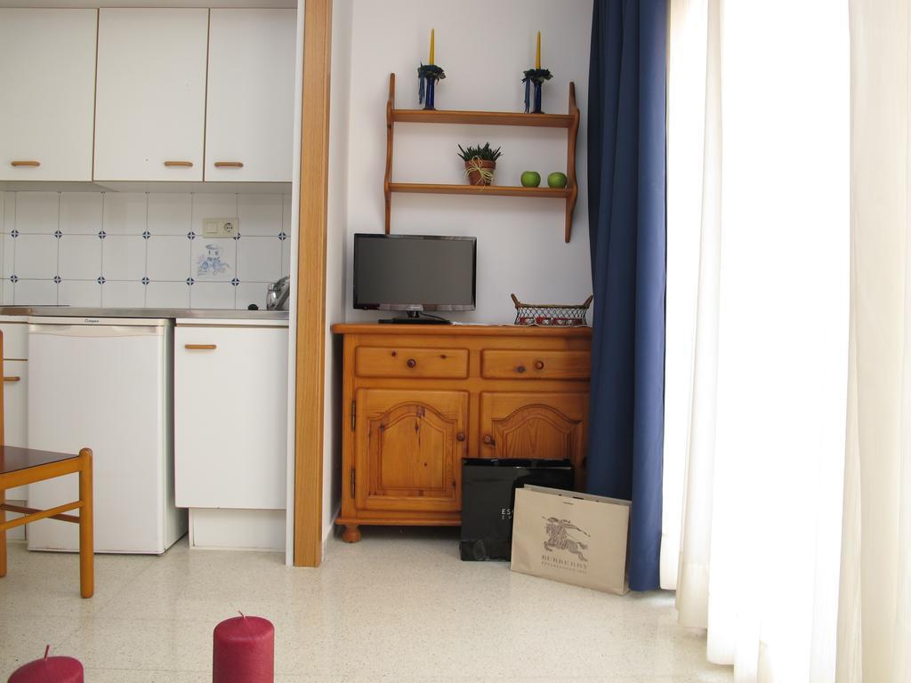 Apartamentos Santi Lloret de Mar Zimmer foto